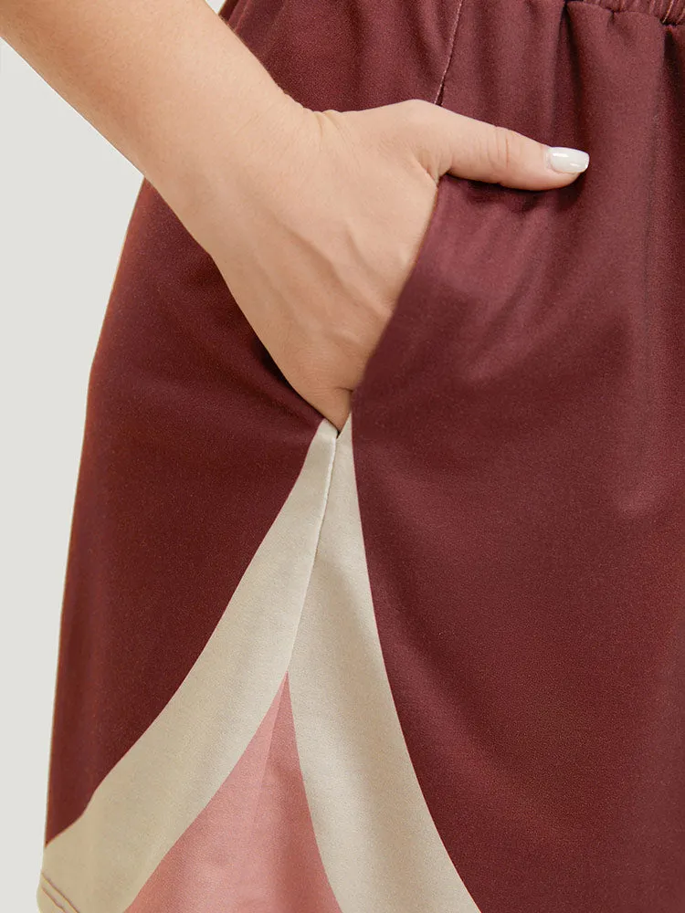 Contrast Pocket Drawstring Elastic Waist Shorts