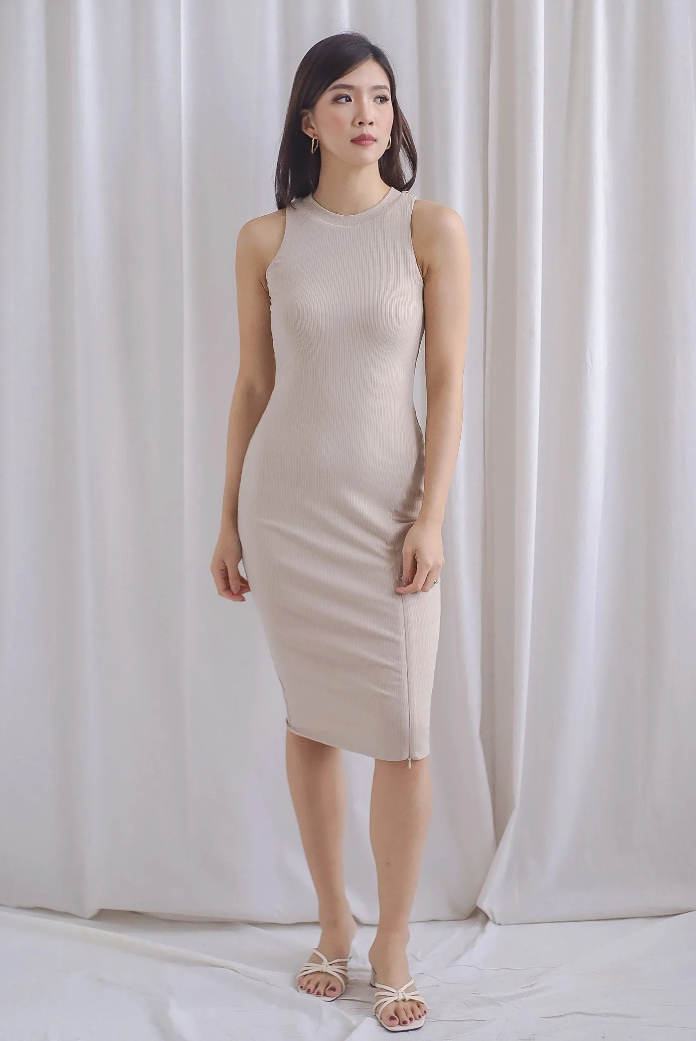 TDC Gabbie Cut In Zip Slit Dress In Ecru