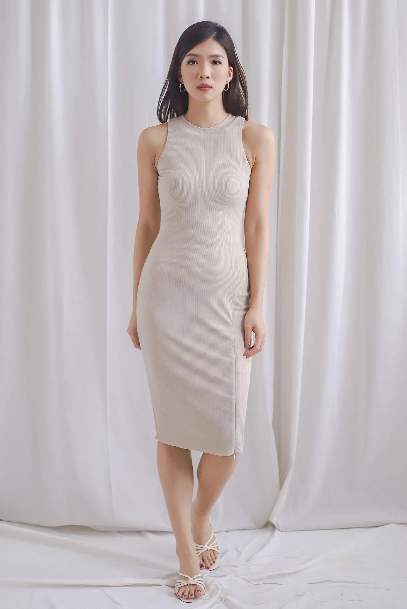 TDC Gabbie Cut In Zip Slit Dress In Ecru