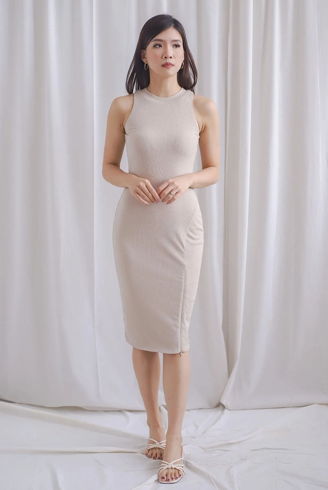 TDC Gabbie Cut In Zip Slit Dress In Ecru